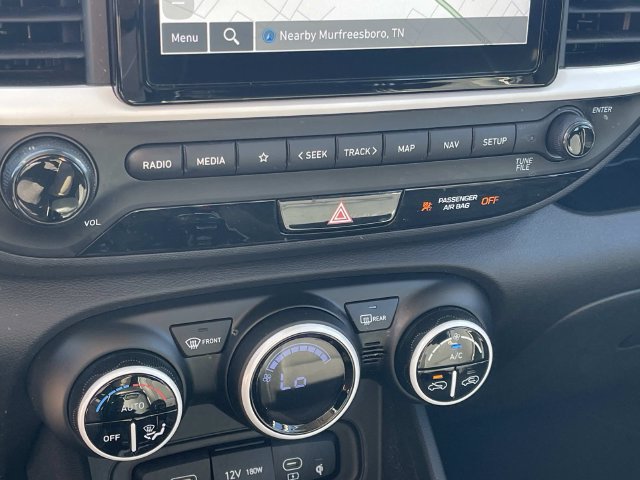 Certified 2025 Hyundai Venue Limited FWD image 29