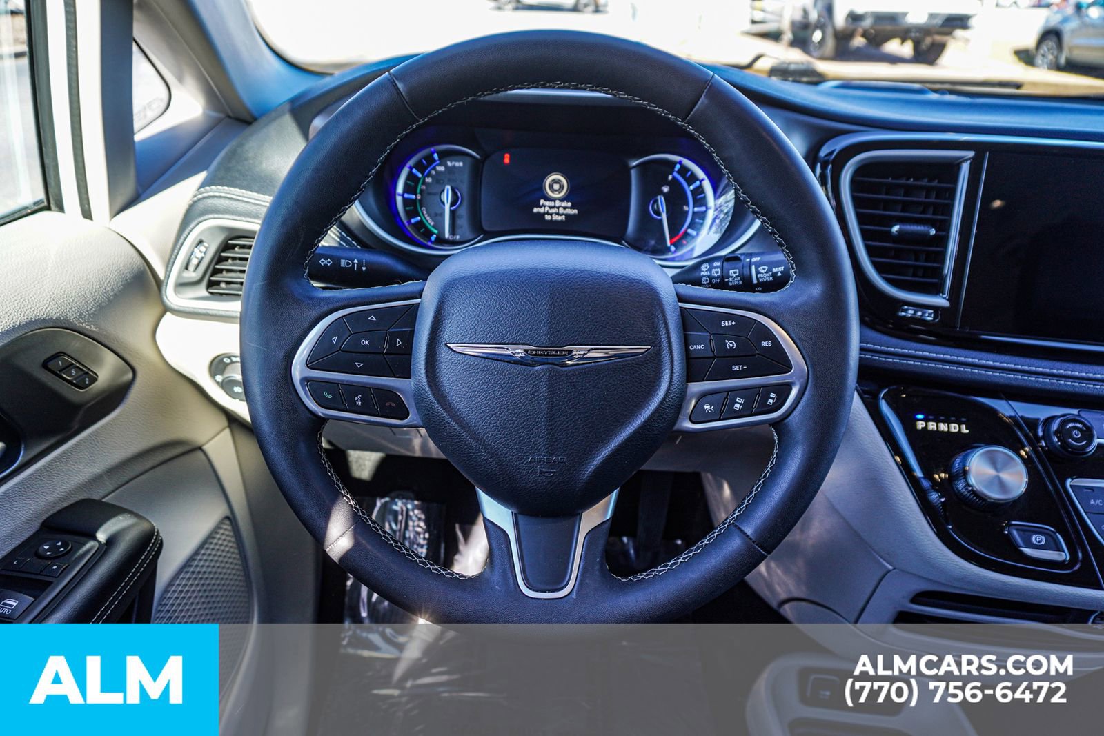 Used 2024 Chrysler Pacifica Select image 31