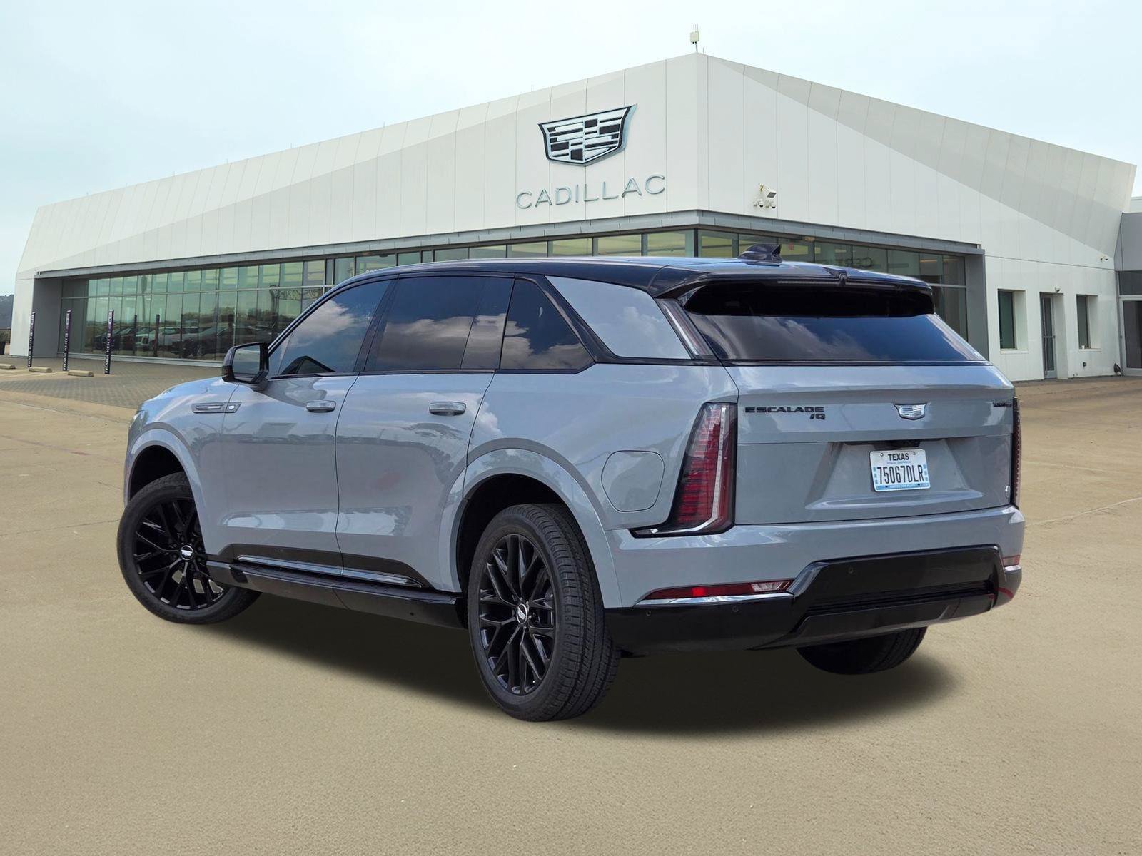 New 2026 Cadillac Escalade IQ Sport 1 w/ LPO, ONYX Package AWD/4WD image 4