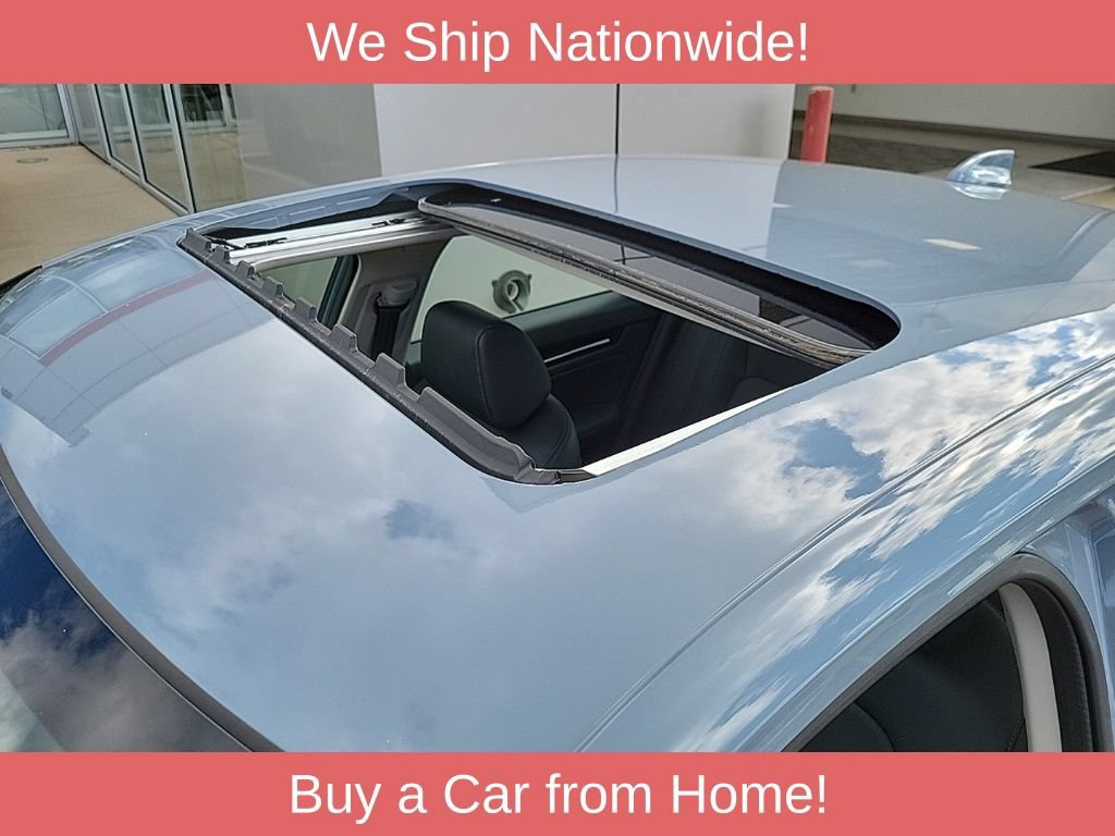 Used 2023 Honda Civic Touring image 3