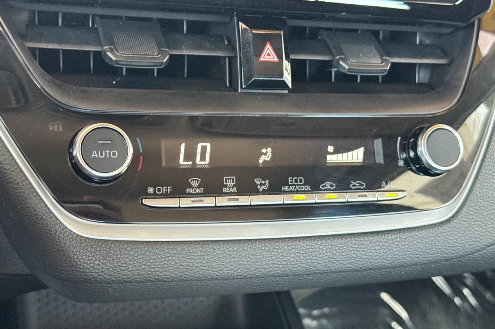 Certified 2024 Toyota Corolla LE FWD image 24