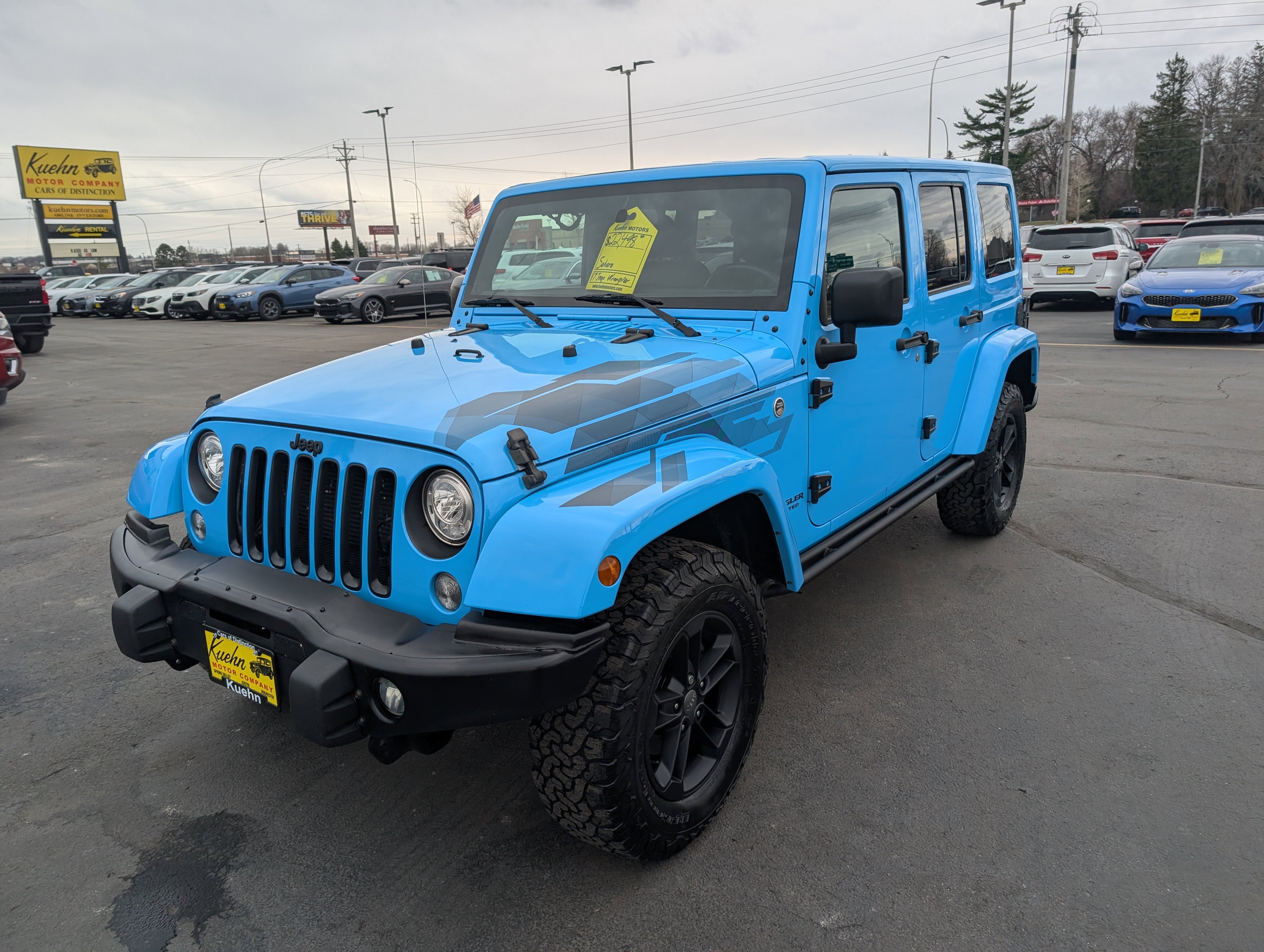 Used 2017 Jeep Wrangler Unlimited Sahara image 4
