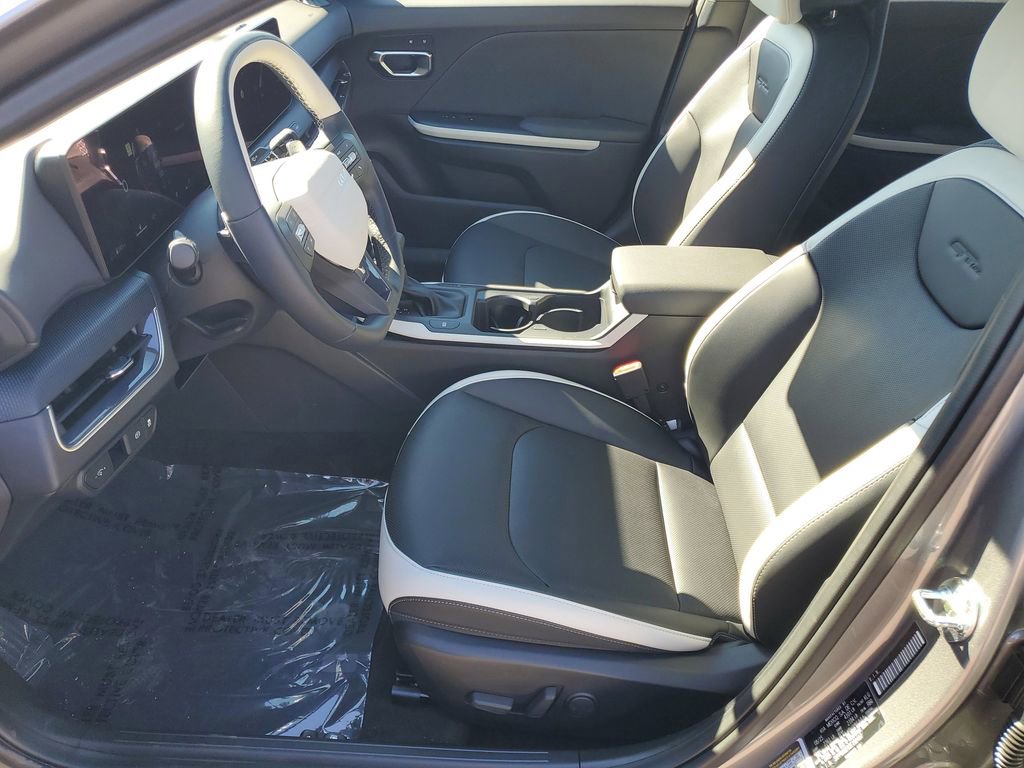 New 2025 Kia K4 GT-Line w/ GT-Line Premium Package image 5