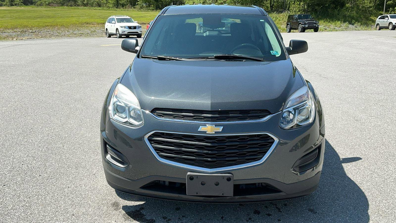 Used 2017 Chevrolet Equinox LS AWD/4WD image 2