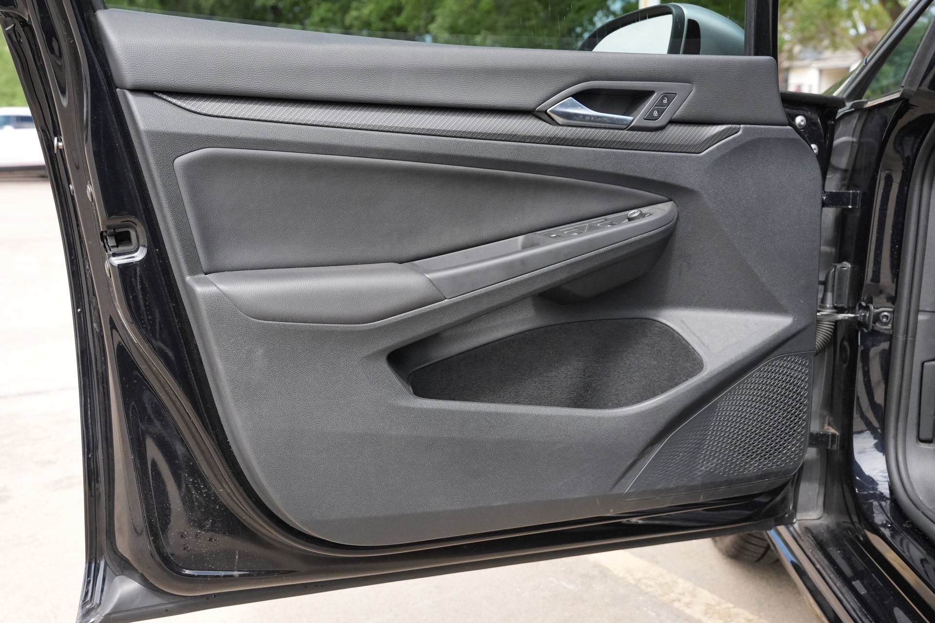 Used 2022 Volkswagen Golf R image 18