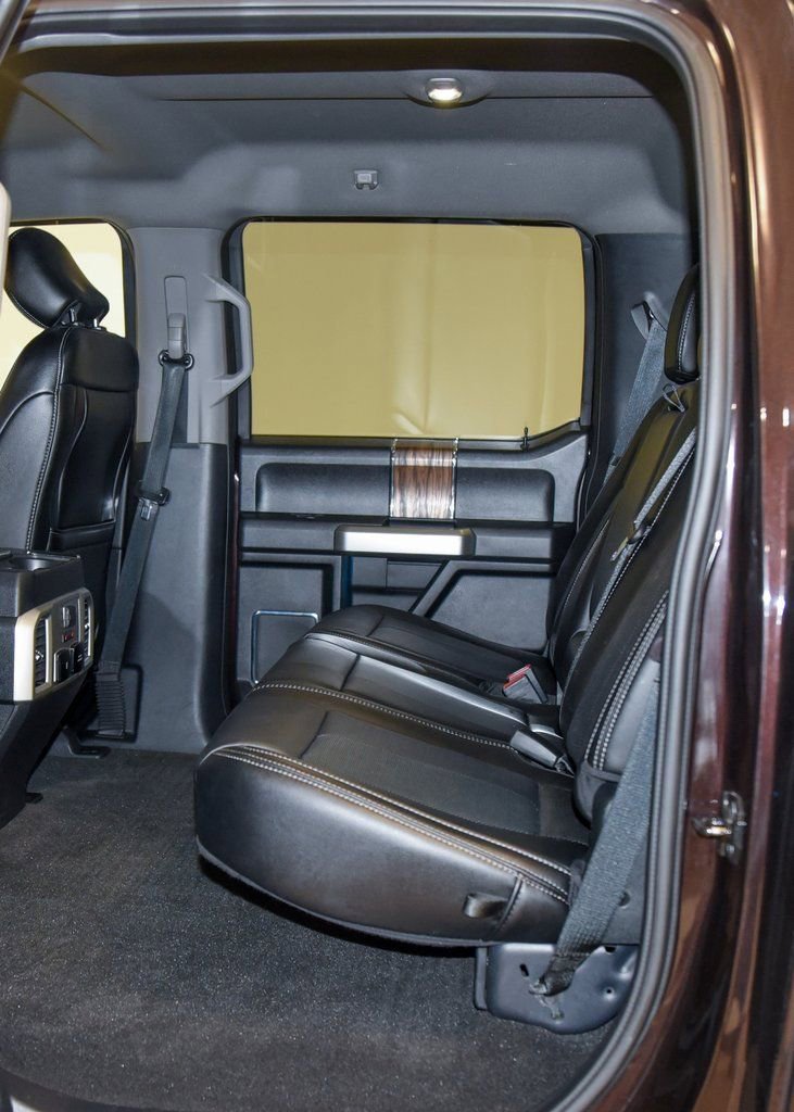 Used 2020 Ford F150 Lariat w/ Equipment Group 502A Luxury image 4