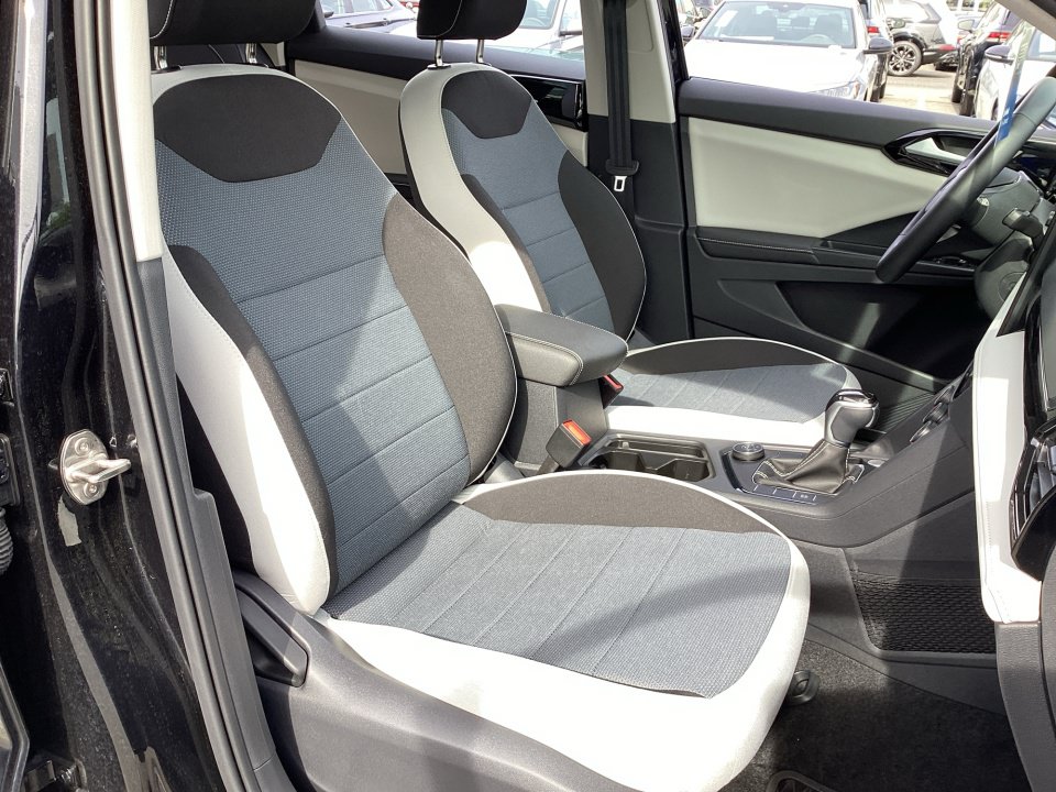 Certified 2025 Volkswagen Taos S AWD/4WD image 28