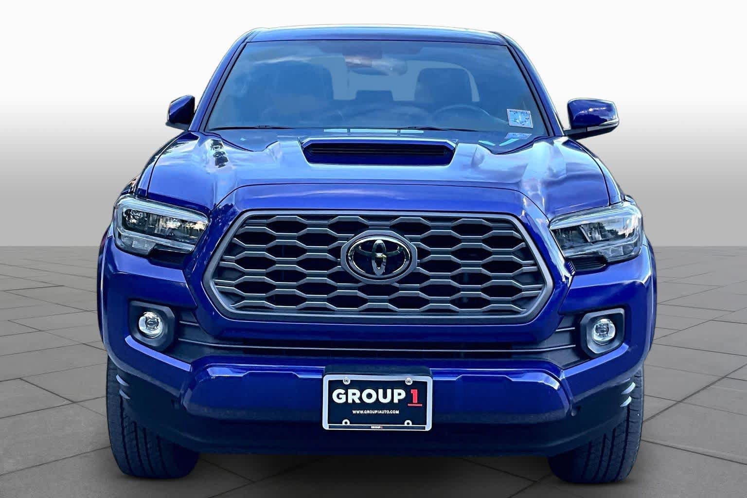 Certified 2023 Toyota Tacoma TRD Sport w/ TRD Premium Sport Package AWD/4WD image 4