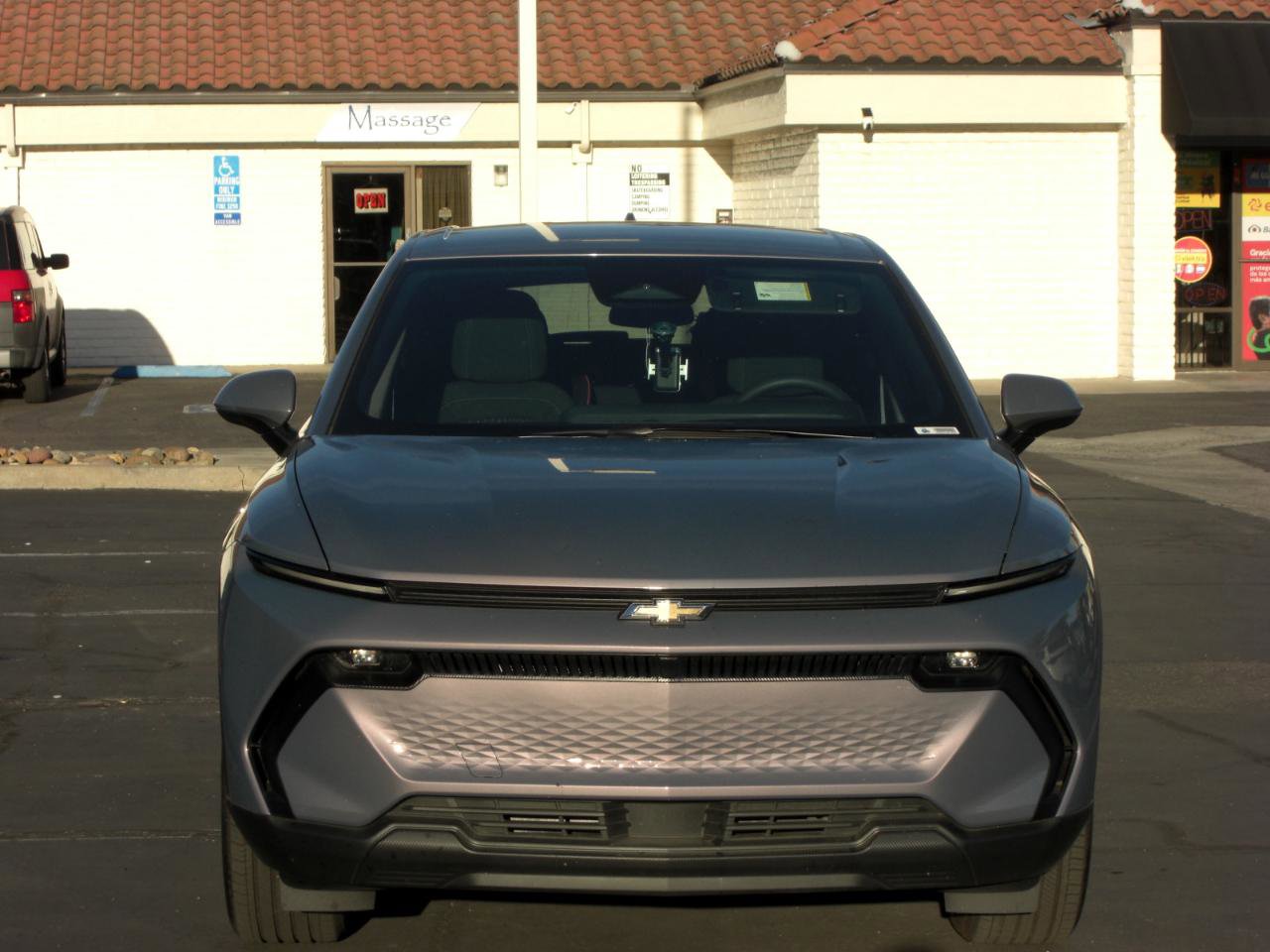 Used 2025 Chevrolet Equinox EV LT image 3