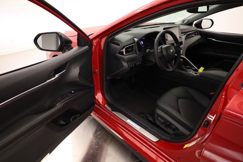 Used 2024 Toyota Camry XSE w/ Blackout Package (TMS) image 9