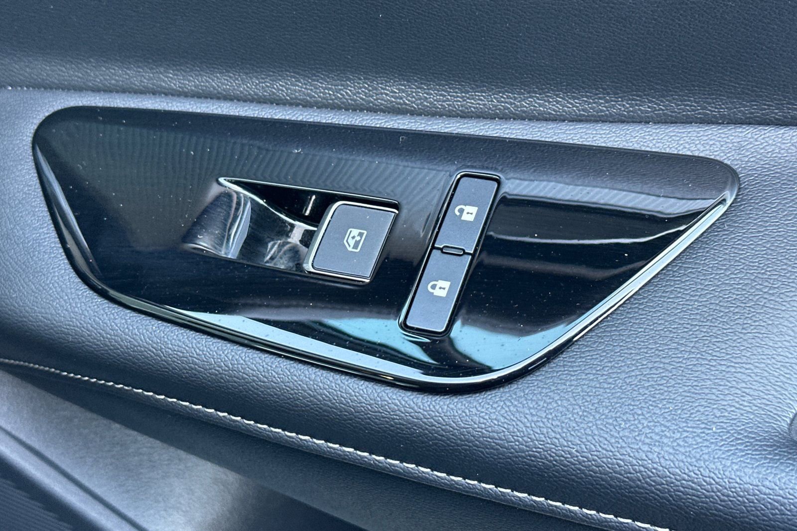 Certified 2025 Nissan Murano SL image 23