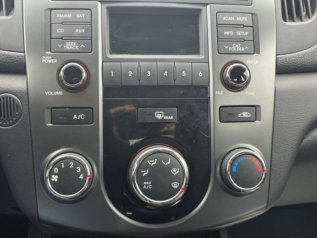 Used 2013 Kia Forte EX image 29