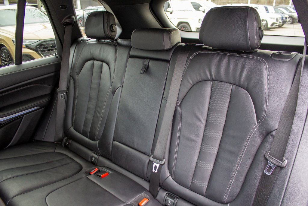 Used 2021 BMW X5 xDrive45e w/ Parking Assistance Package image 22