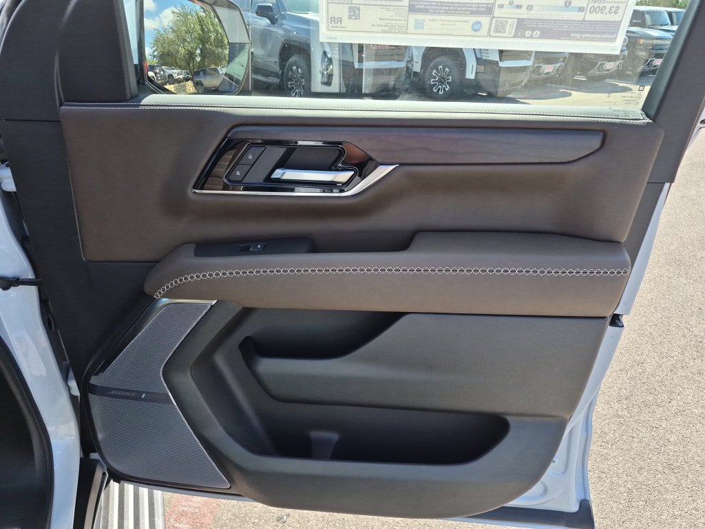 New 2026 GMC Yukon Denali Ultimate w/ LPO, Floor Liner Package AWD/4WD image 36