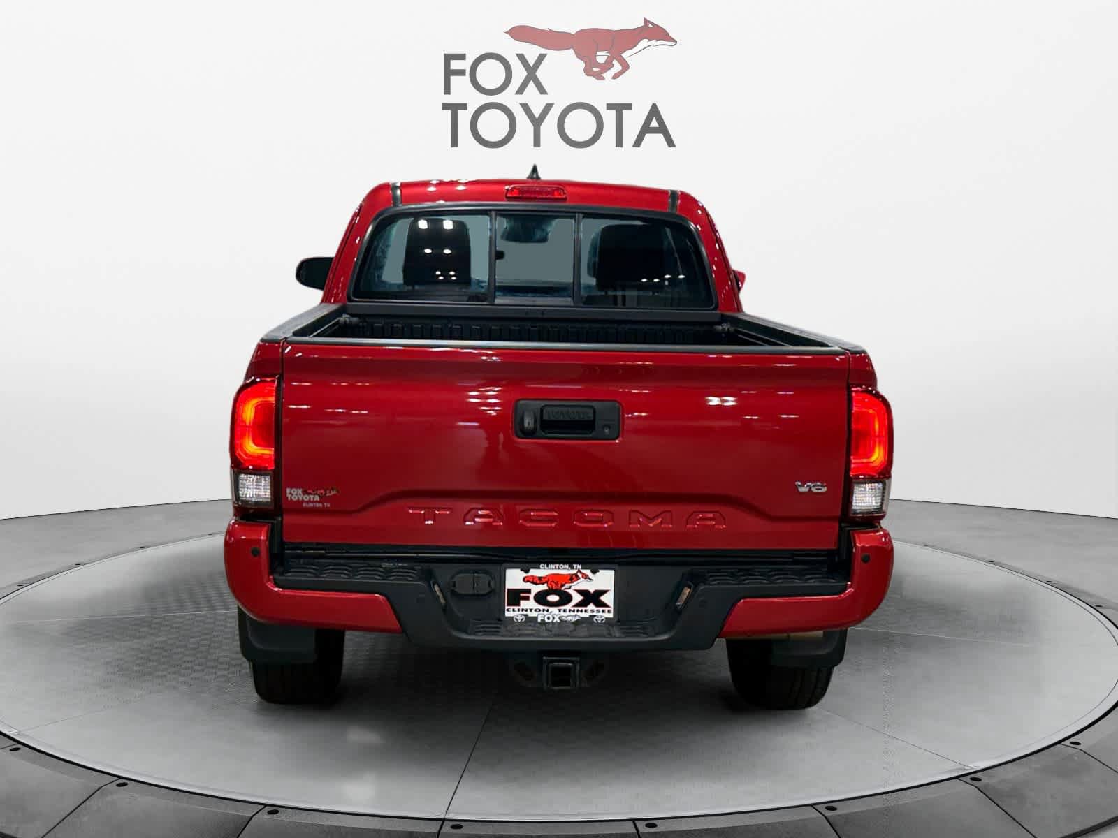 Used 2019 Toyota Tacoma TRD Sport w/ Technology Package AWD/4WD image 5