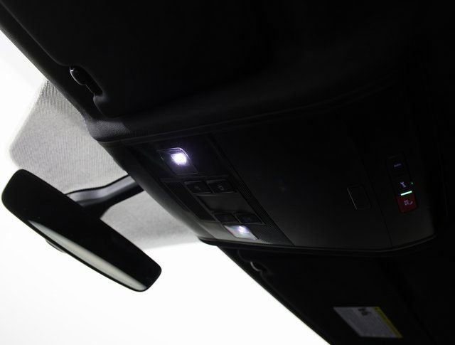 Used 2023 Volkswagen Atlas Cross Sport SE image 11