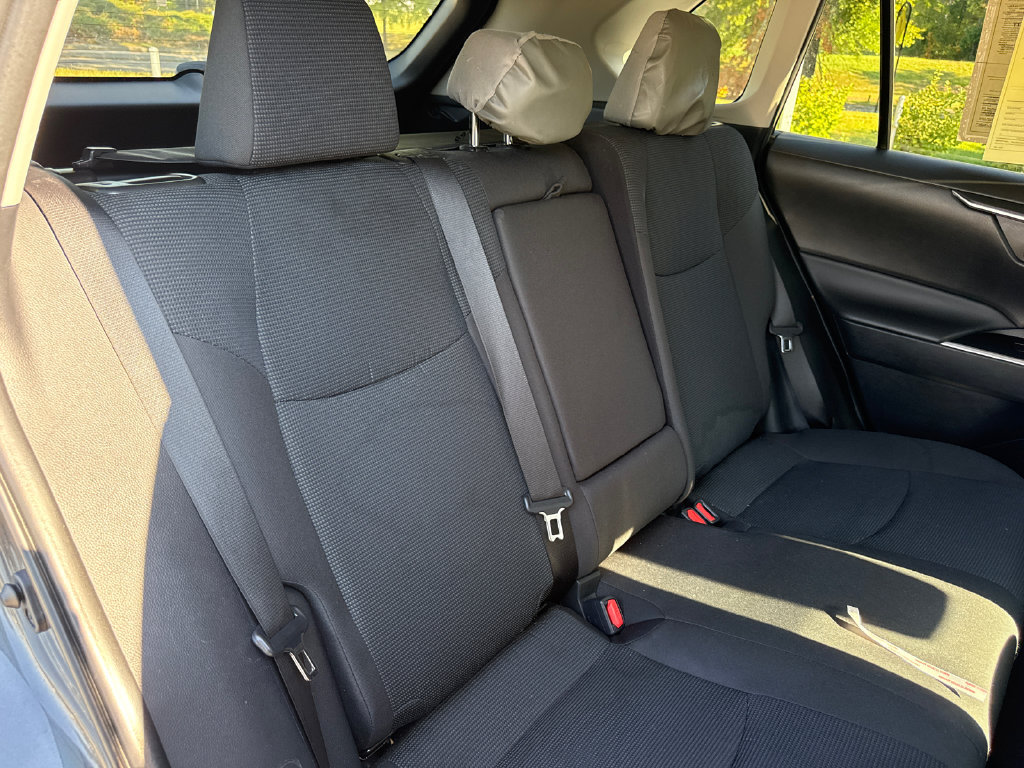 Used 2024 Toyota RAV4 LE FWD image 34