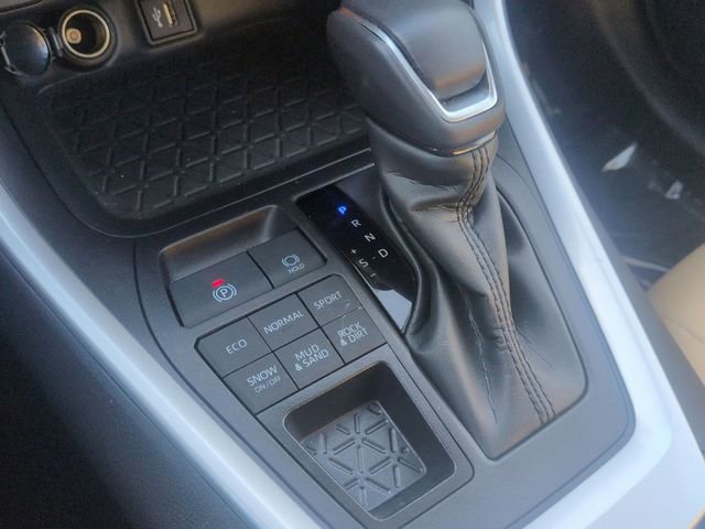 Certified 2025 Toyota RAV4 XLE Premium image 25