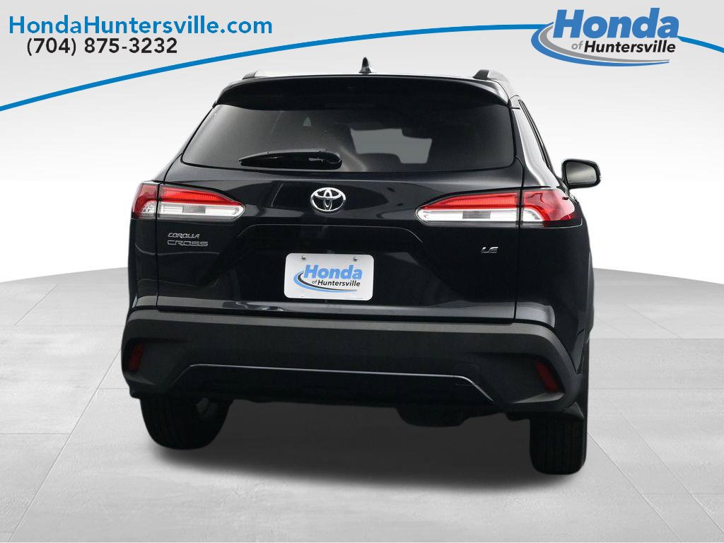 Used 2024 Toyota Corolla Cross LE w/ Moonroof Package FWD image 7