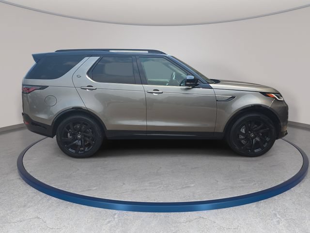 Used 2024 Land Rover Discovery Dynamic SE AWD/4WD image 5
