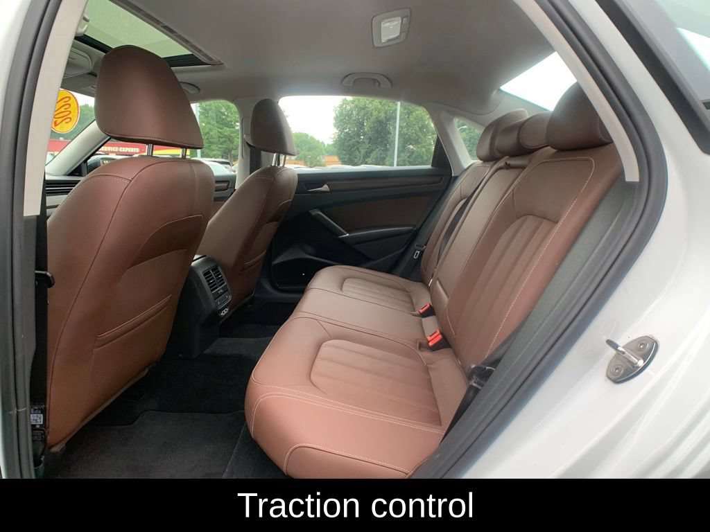 Used 2022 Volkswagen Passat 2.0T FWD image 25