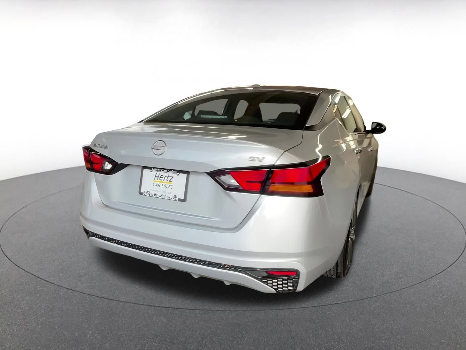 Used 2024 Nissan Altima 2.5 SV image 15