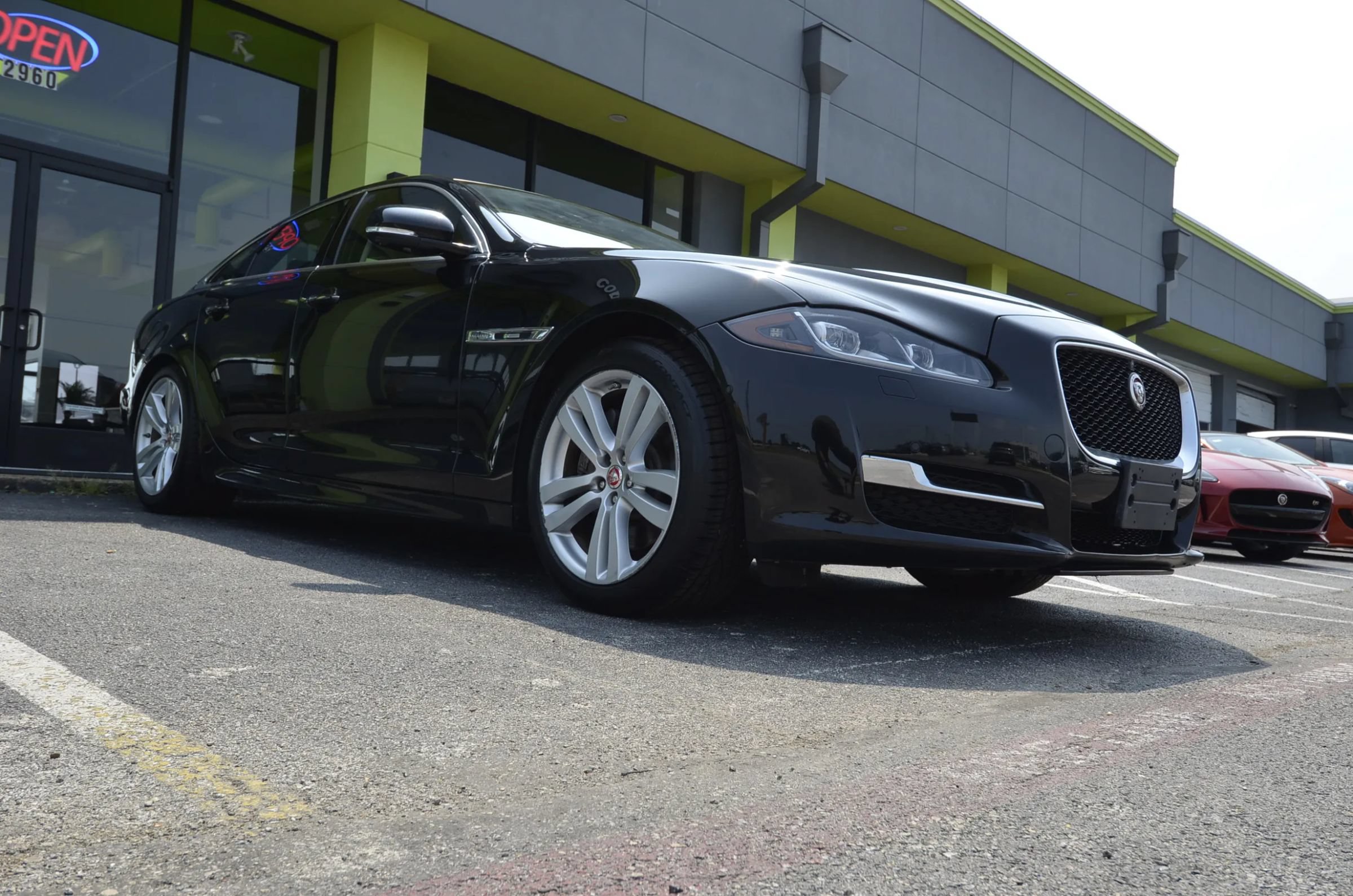 Used 2016 Jaguar XJ R-Sport AWD/4WD image 5