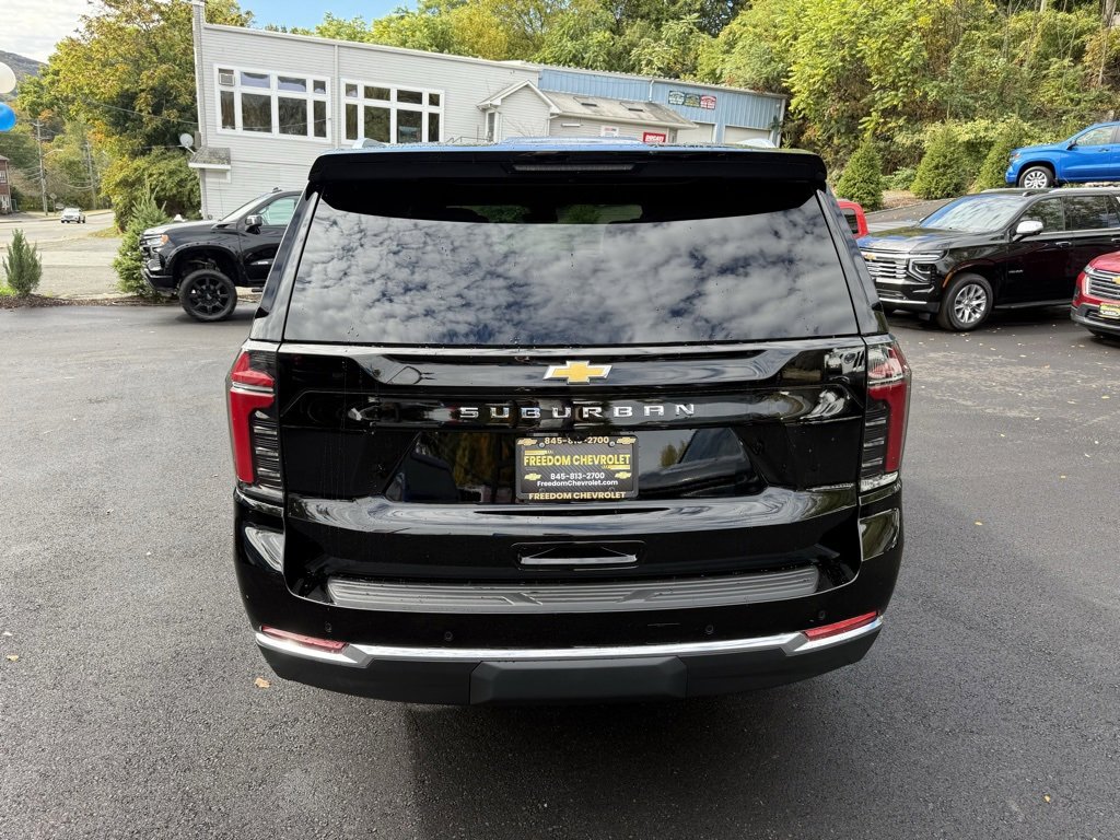 New 2026 Chevrolet Suburban LS image 4