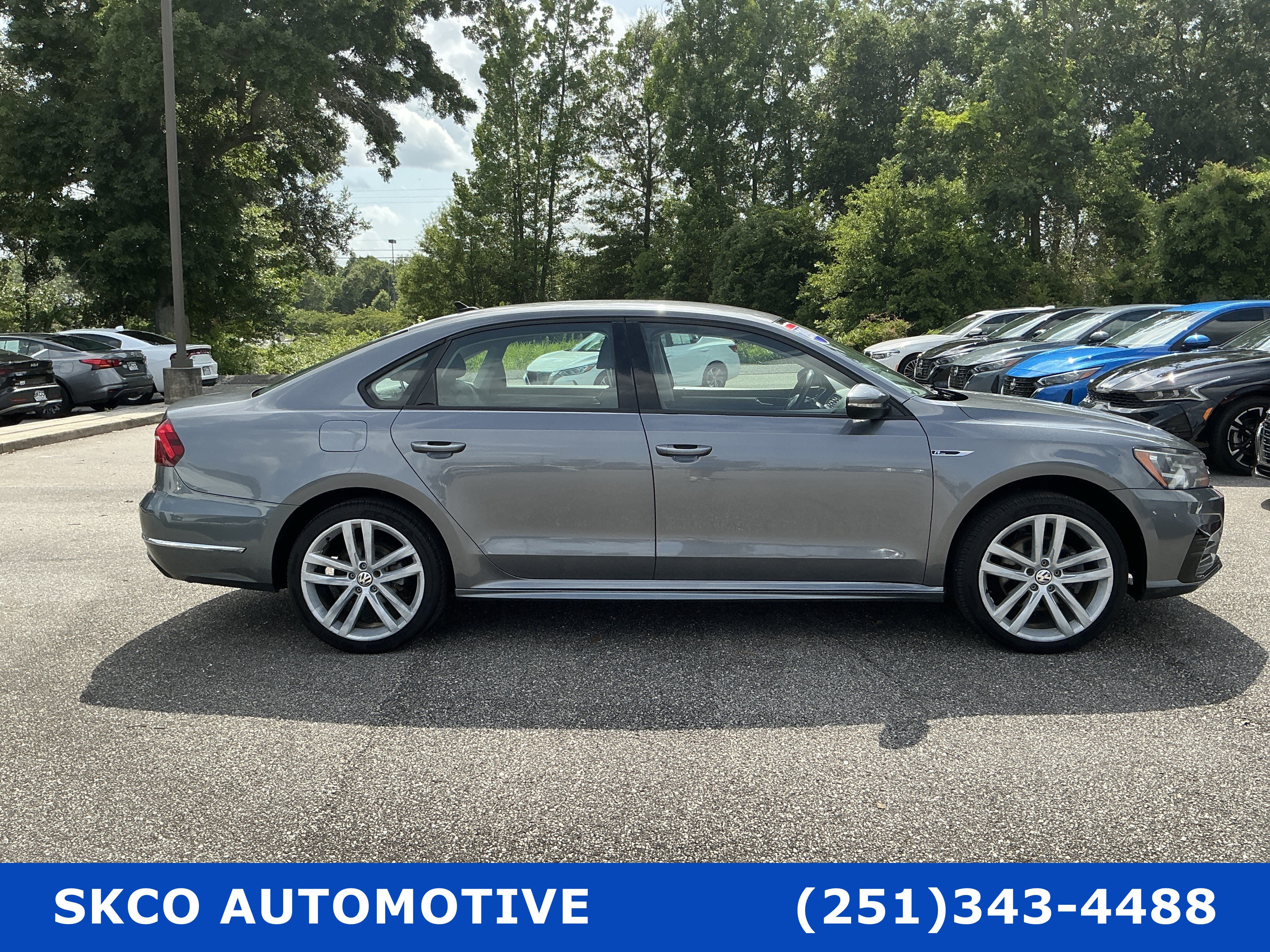 Used 2018 Volkswagen Passat 2.0T R-Line FWD image 6