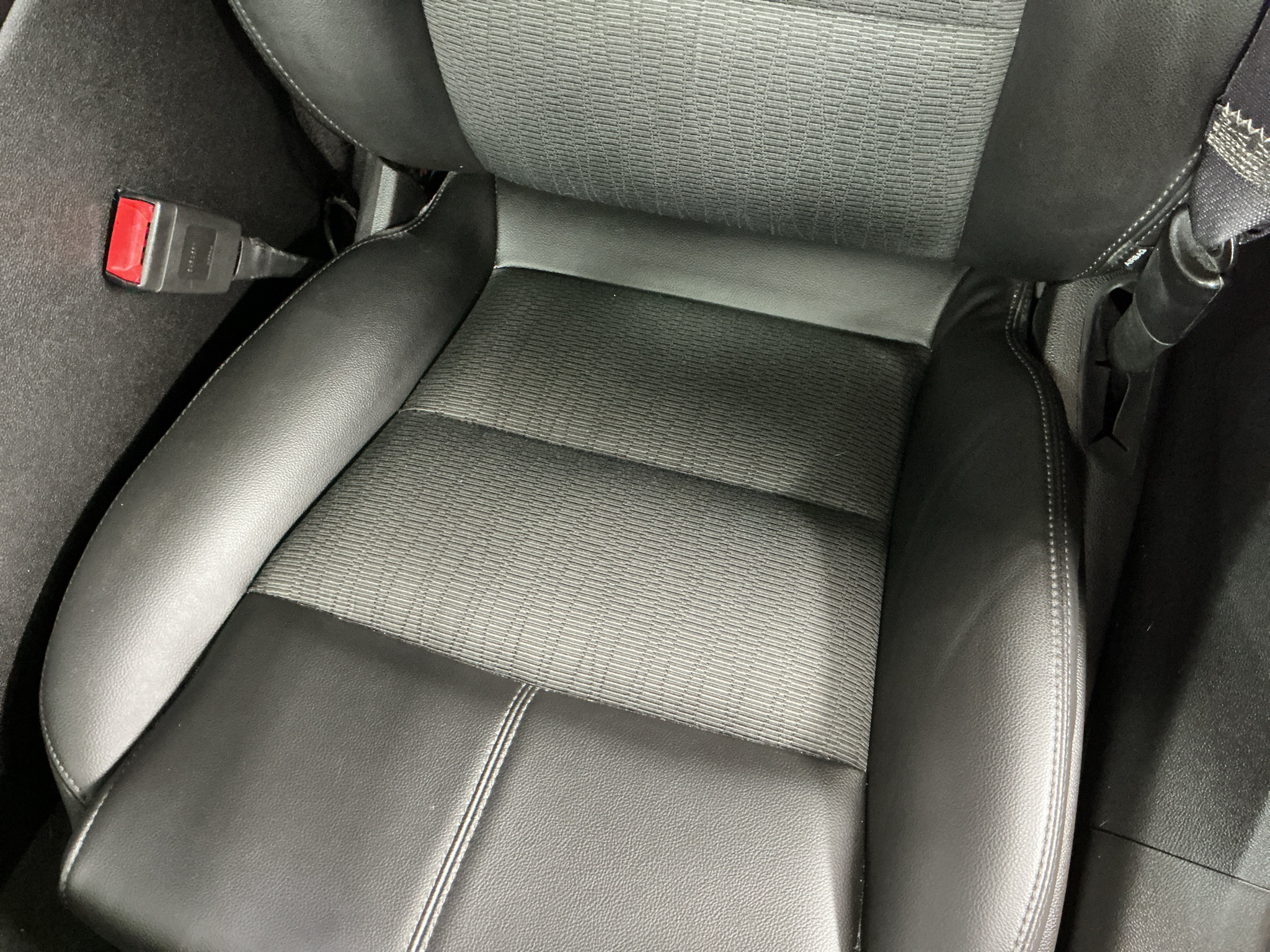 Used 2016 Chevrolet Impala LT FWD image 30