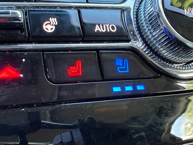 Used 2022 Lincoln Corsair AWD w/ Equipment Group 101A image 10