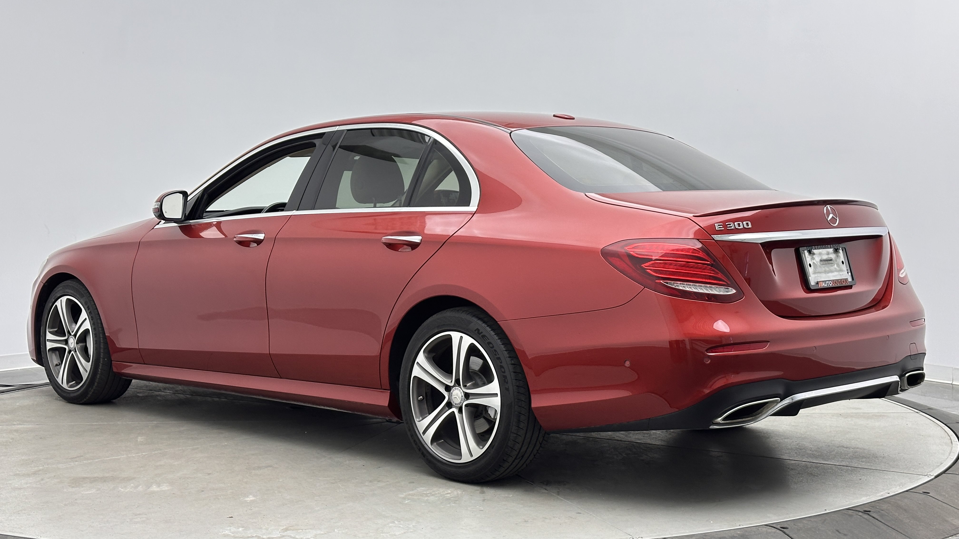 Used 2017 Mercedes-Benz E 300 image 7