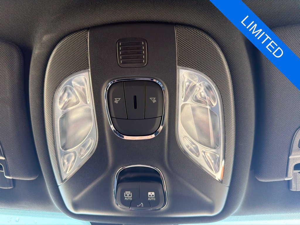 Used 2025 Jeep Compass Limited w/ Sun & Sound Group AWD/4WD image 20