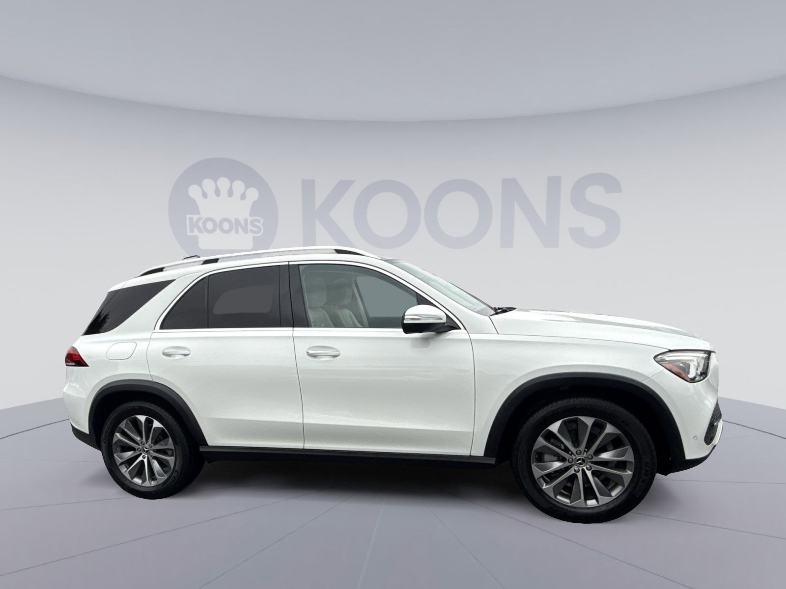 Used 2023 Mercedes-Benz GLE 350 4MATIC w/ Premium Package image 8