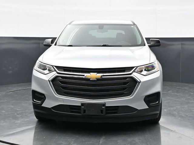 Used 2021 Chevrolet Traverse LS FWD image 2