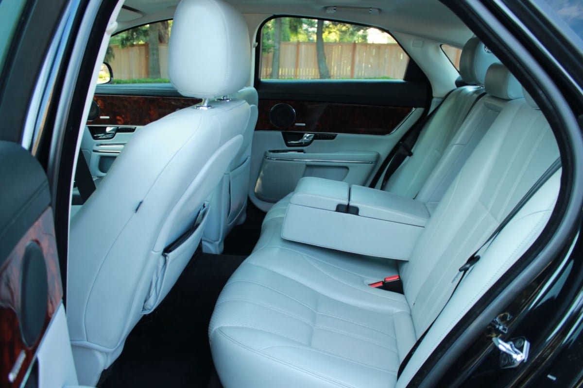 Used 2012 Jaguar XJ RWD image 26