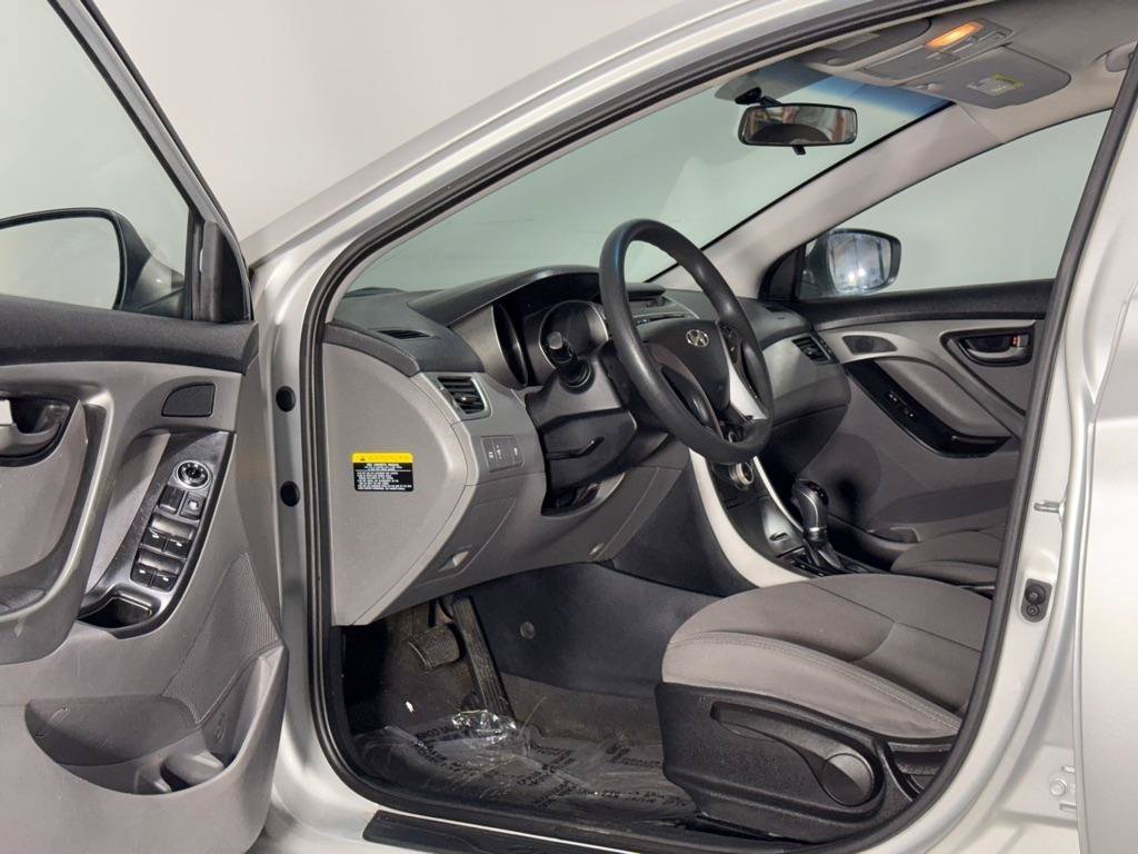 Used 2016 Hyundai Elantra SE FWD image 8