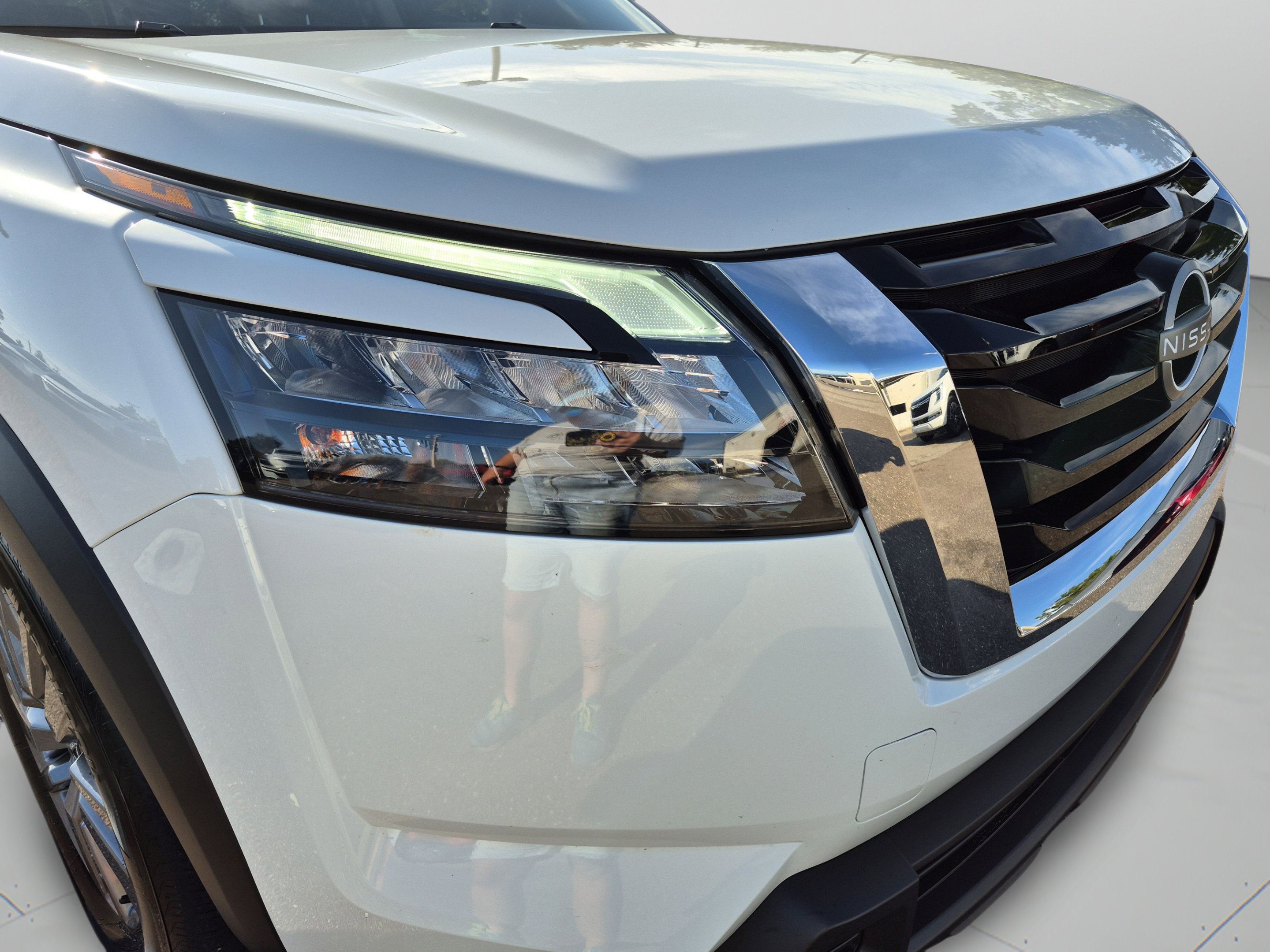 Certified 2025 Nissan Pathfinder S FWD image 11