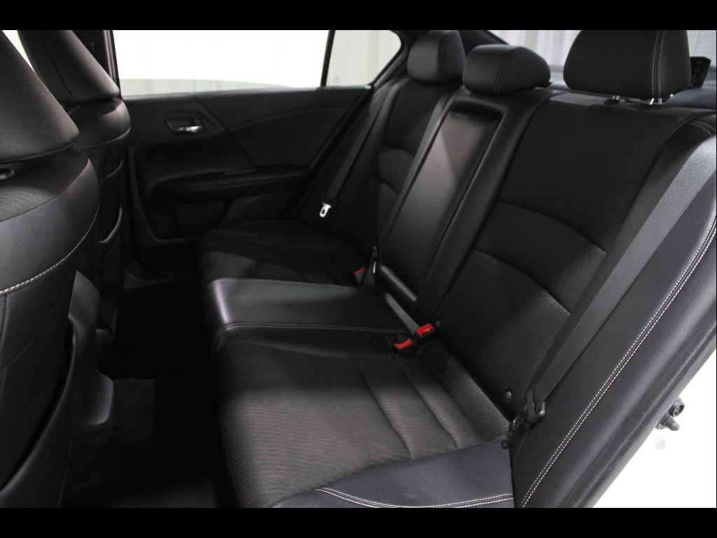 Used 2016 Honda Accord Sport image 17