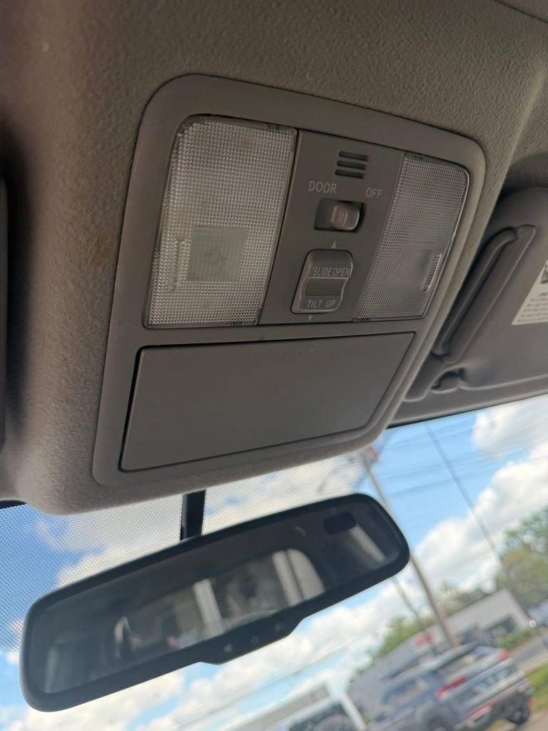 Used 2008 Toyota RAV4 Limited image 19