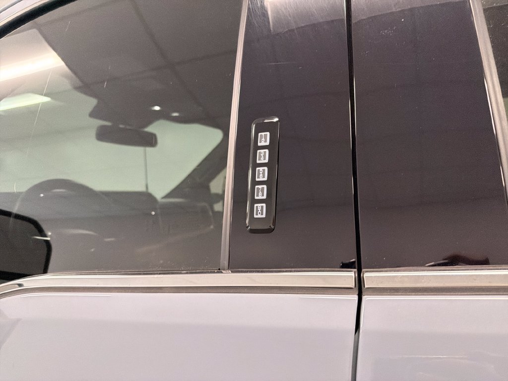 Used 2024 Ford F250 King Ranch w/ Chrome Package AWD/4WD image 19