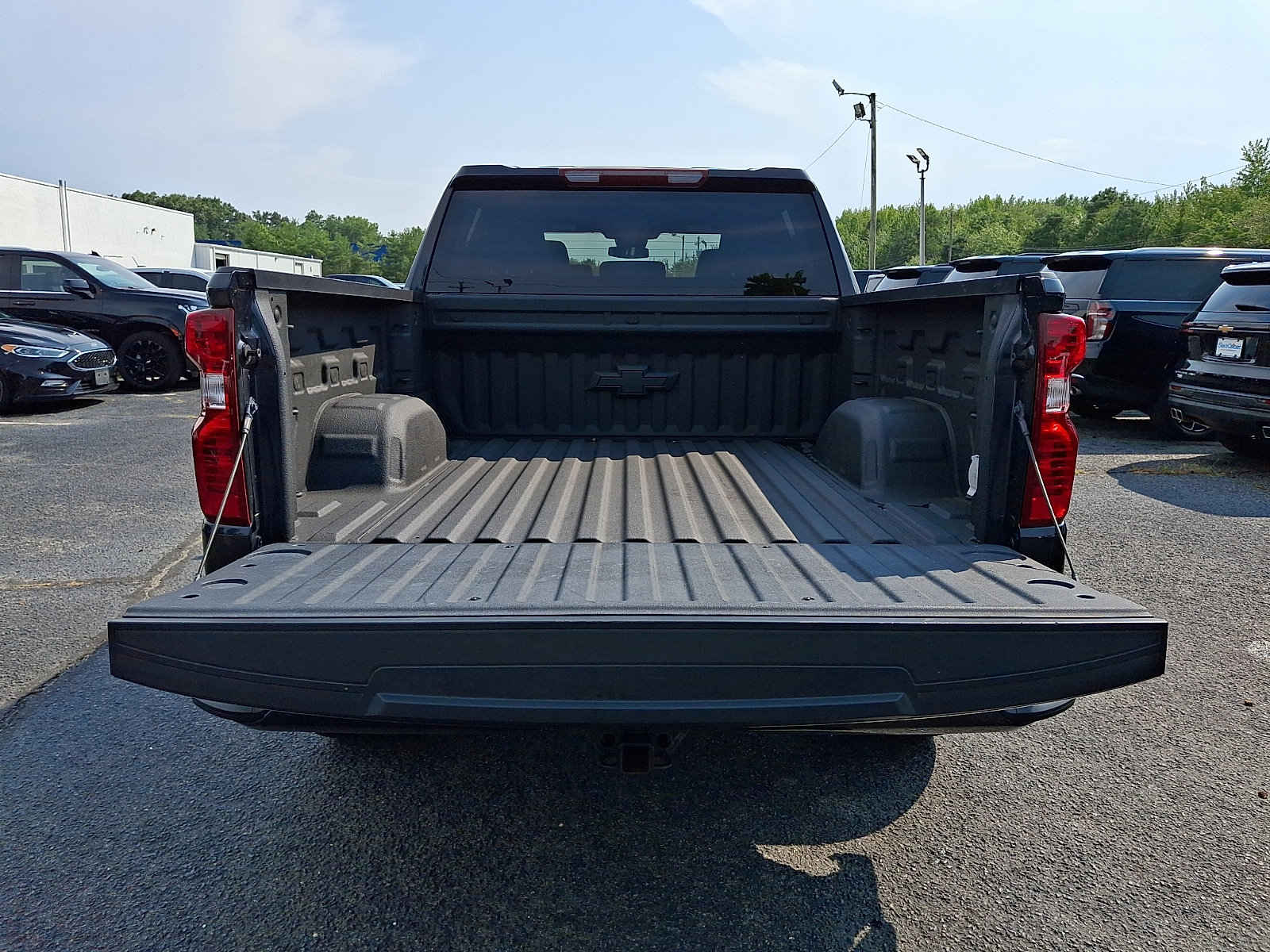 Used 2022 Chevrolet Silverado 1500 Custom w/ LPO, Dark Essentials Package AWD/4WD image 29