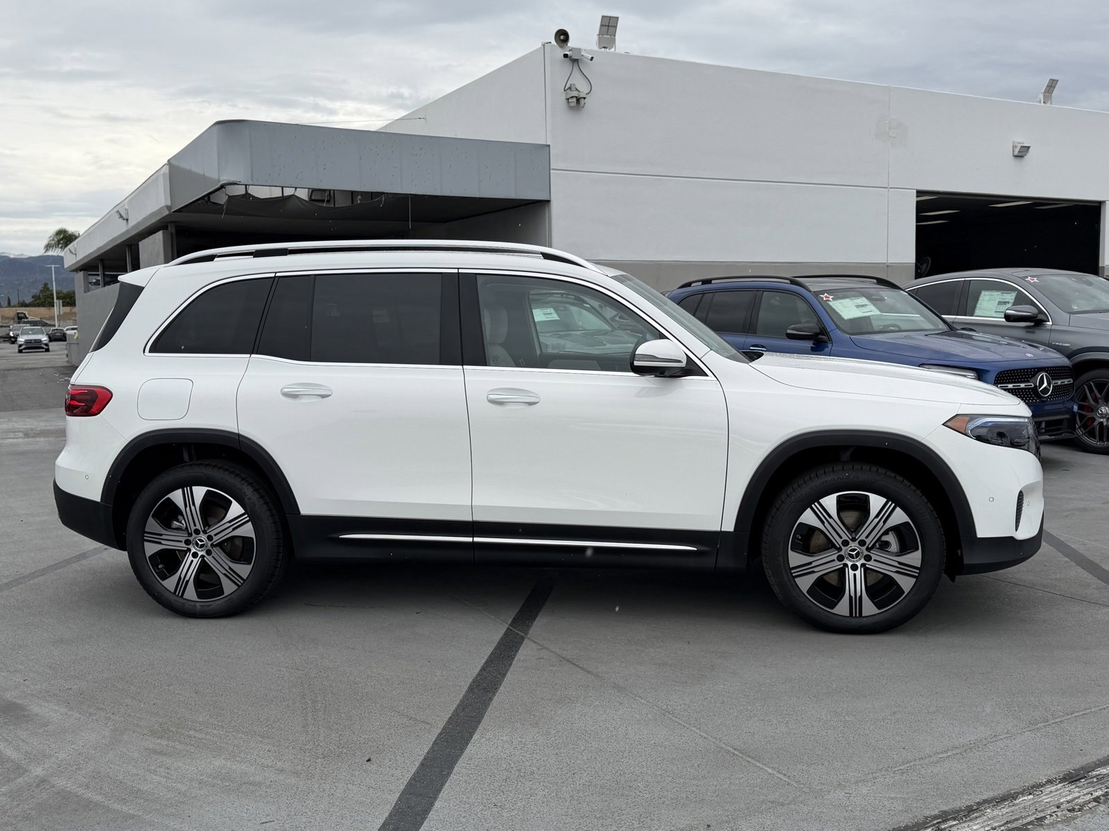 New 2025 Mercedes-Benz EQB 250+ image 11