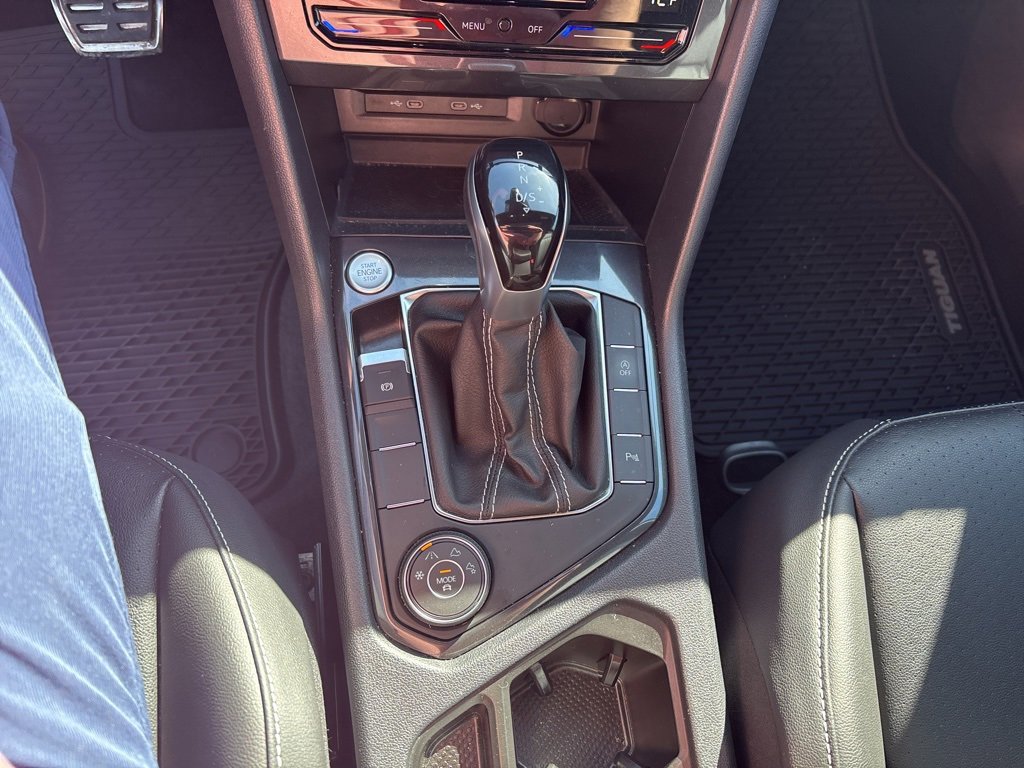 Used 2023 Volkswagen Tiguan SE R-Line image 11