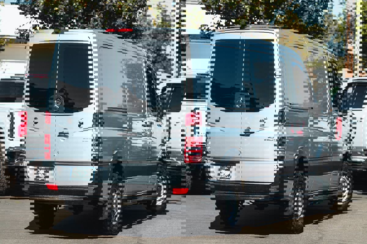 Used 2018 Mercedes-Benz Sprinter 2500 image 5