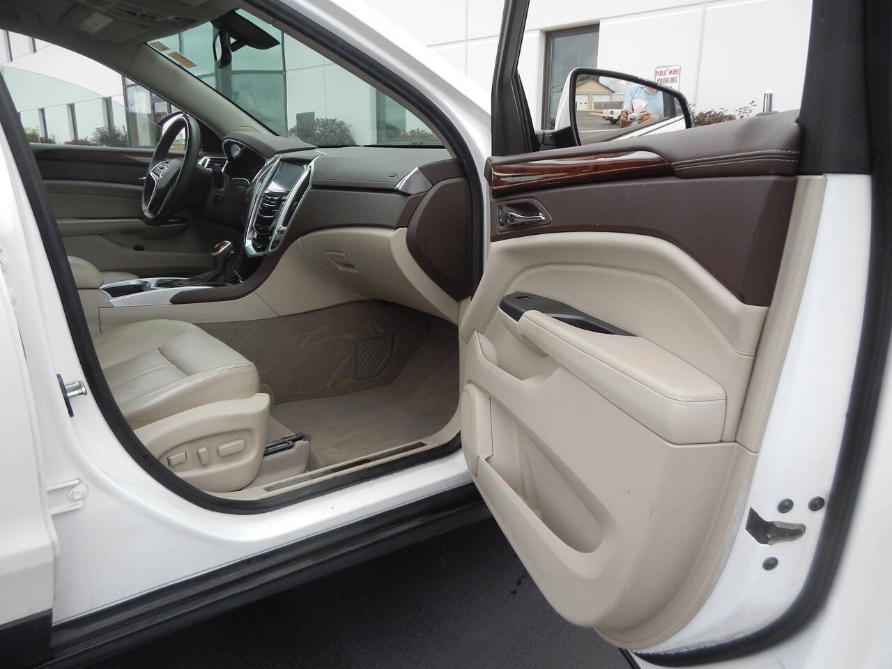 Used 2013 Cadillac SRX Luxury FWD image 36