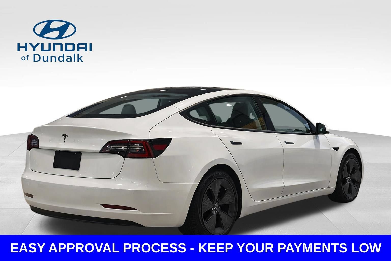 Used 2023 Tesla Model 3 Standard Range RWD image 2