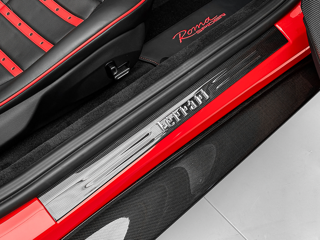 Certified 2026 Ferrari Roma Spider RWD image 16