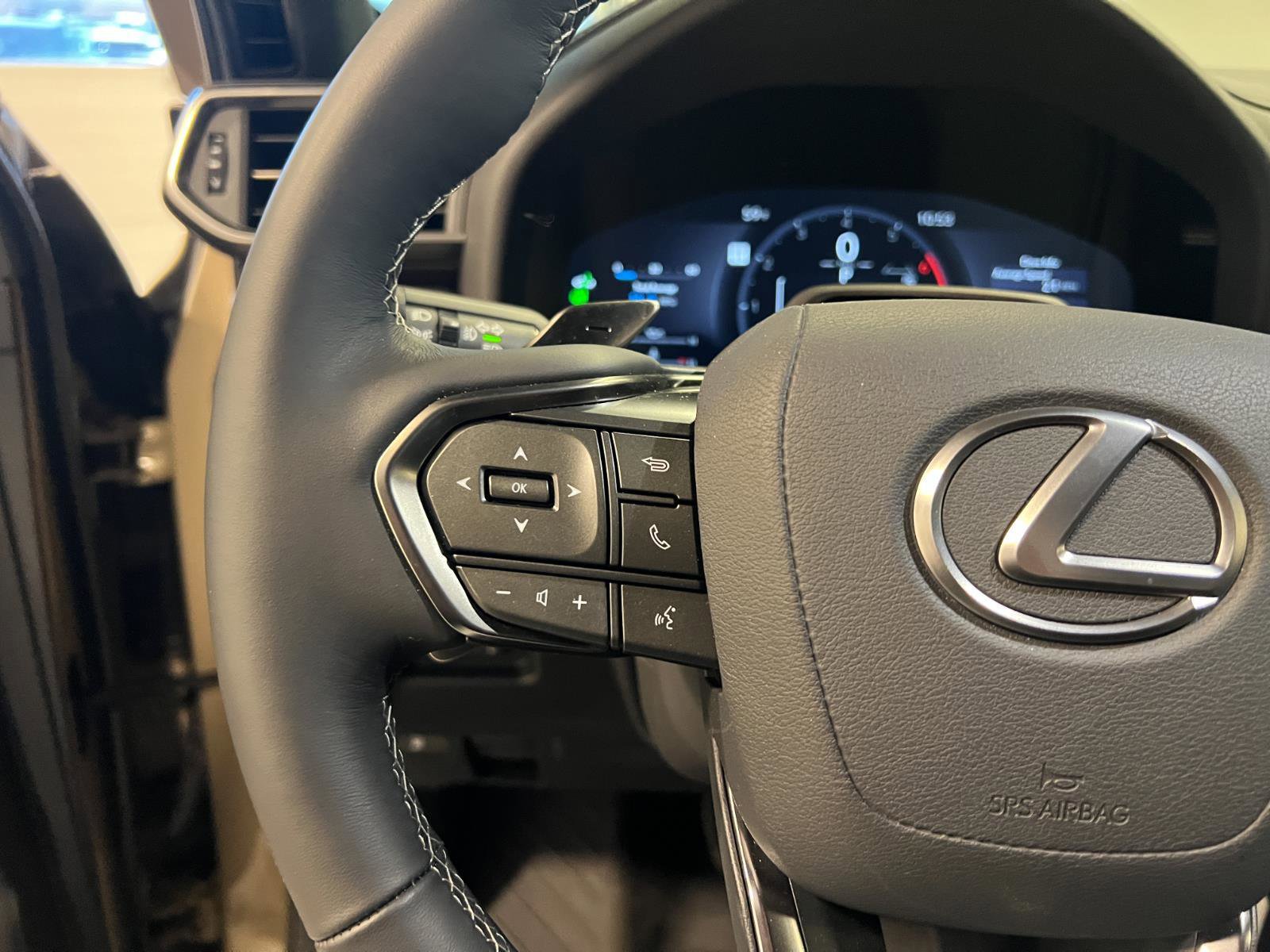 Used 2025 Lexus LX 700h Overtrail image 13