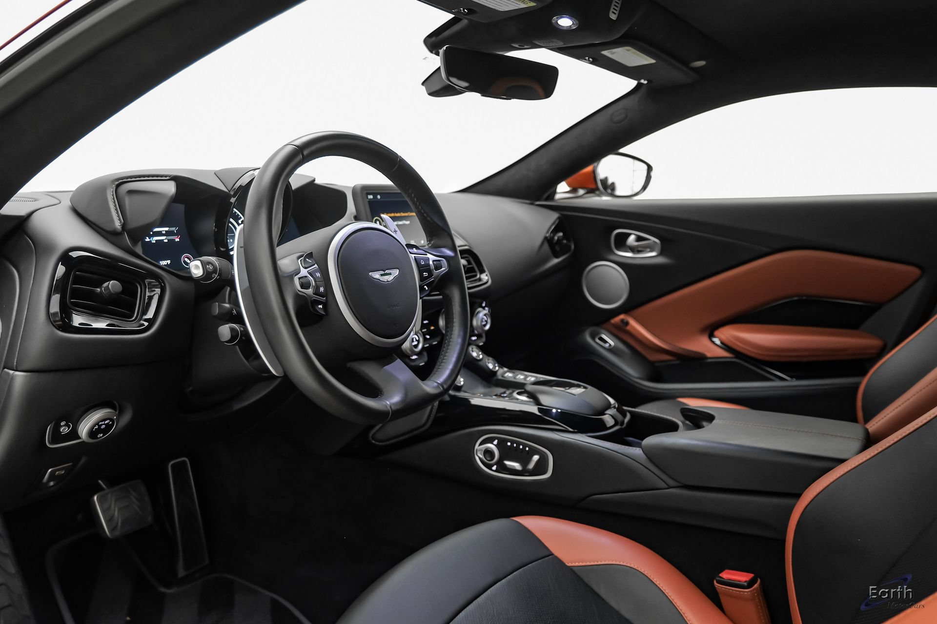 Used 2019 Aston Martin V8 Vantage Coupe RWD image 39